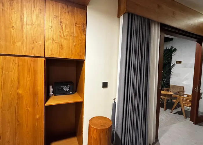 Saraswati Hotel